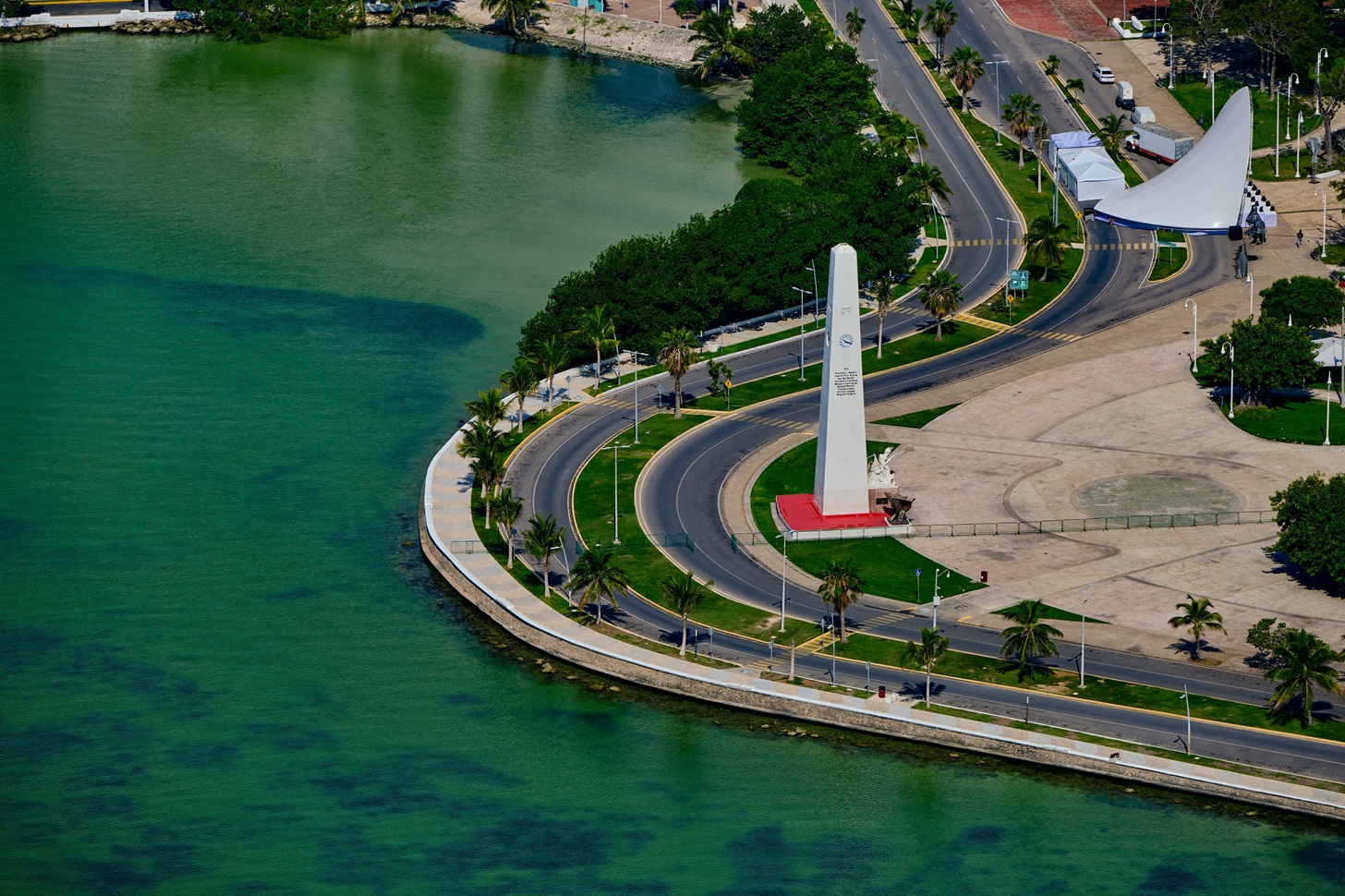 Empresas exploran invertir en polo industrial de Chetumal